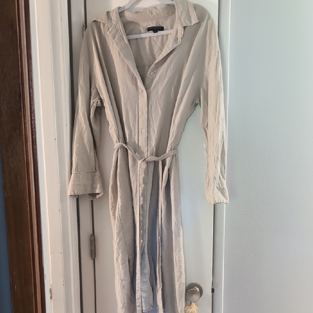 Banana Republic Cream Maxi Dress